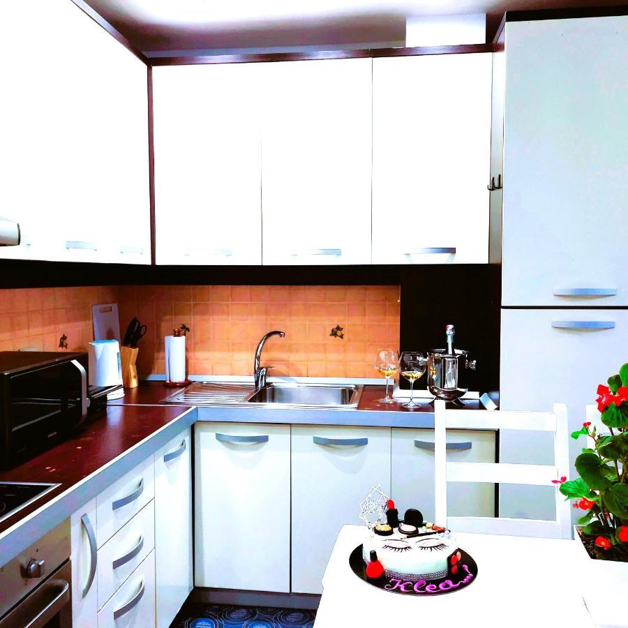 Spacious Family-friendly In The Heart Of Bllok Leilighet *